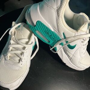 Nike Air Max Turquoise/White Size 8 Only worn twice.